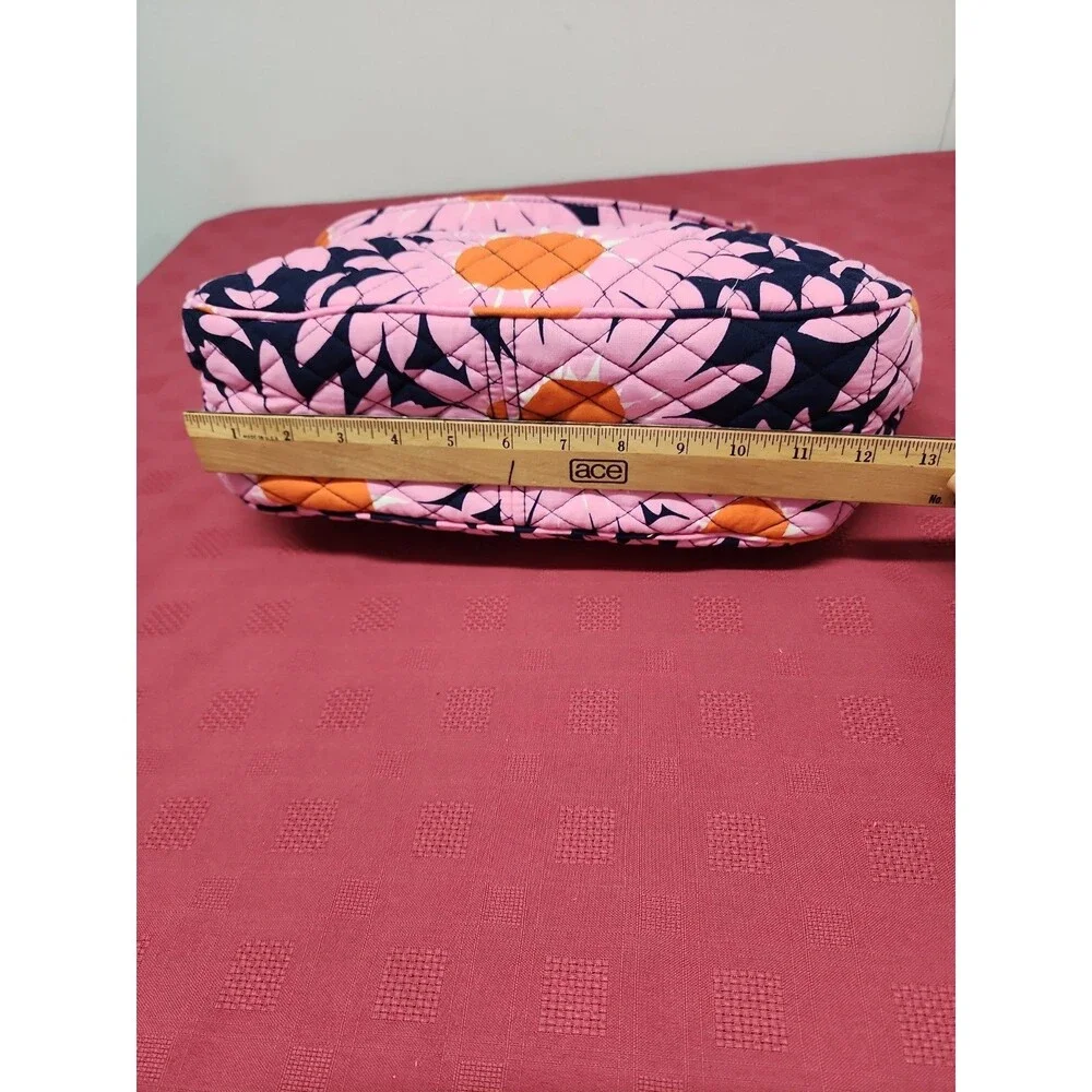 Vera Bradley Reversible Tote Bag Loves Me Pattern Pink Daisies Magnetic Closure